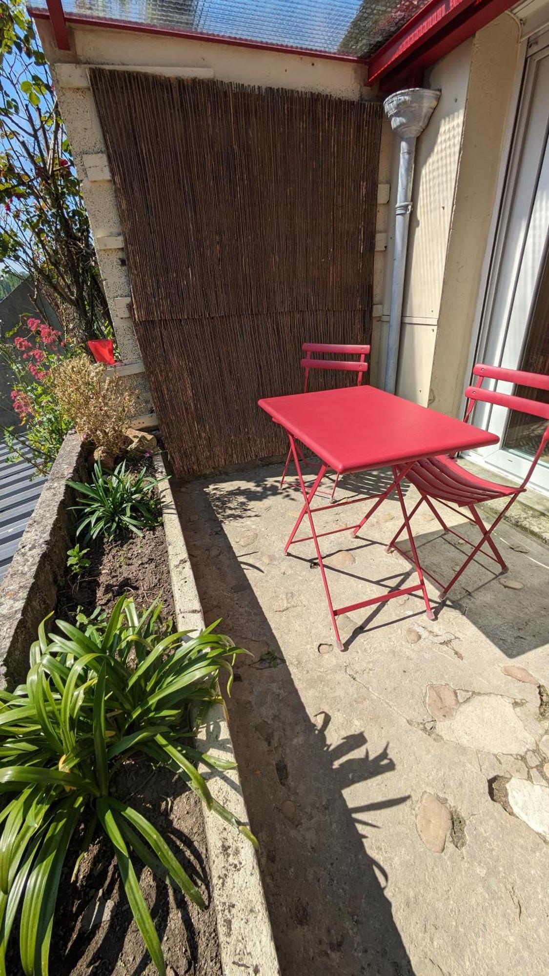 La Campagne A La Ville Coutances Exterior photo
